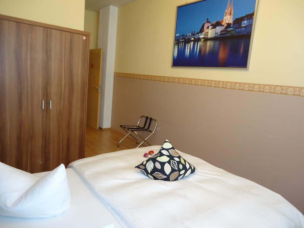 Stadthotel Регенсбург Стая снимка
